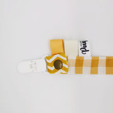 Charger l'image dans la galerie, Les attaches tétines