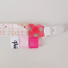 Charger l'image dans la galerie, Les attaches tétines