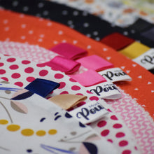 Charger l'image dans la galerie, Les bavoirs : Bandanas (doublure nid d'abeille)