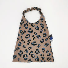 Charger l'image dans la galerie, Les bavoirs : Cantine