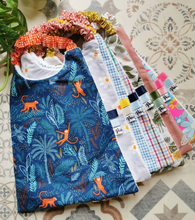 Charger l'image dans la galerie, Les bavoirs : Cantine