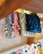 Charger l'image dans la galerie, Les gants magiques (démaquillants)