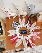 Charger l'image dans la galerie, Les hochets