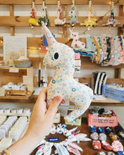 Charger l'image dans la galerie, Les animaux : Licornes